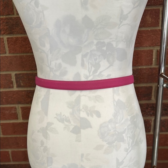 Michael Michael Kors Textured Pink Leather Belt - Picture 3 of 12